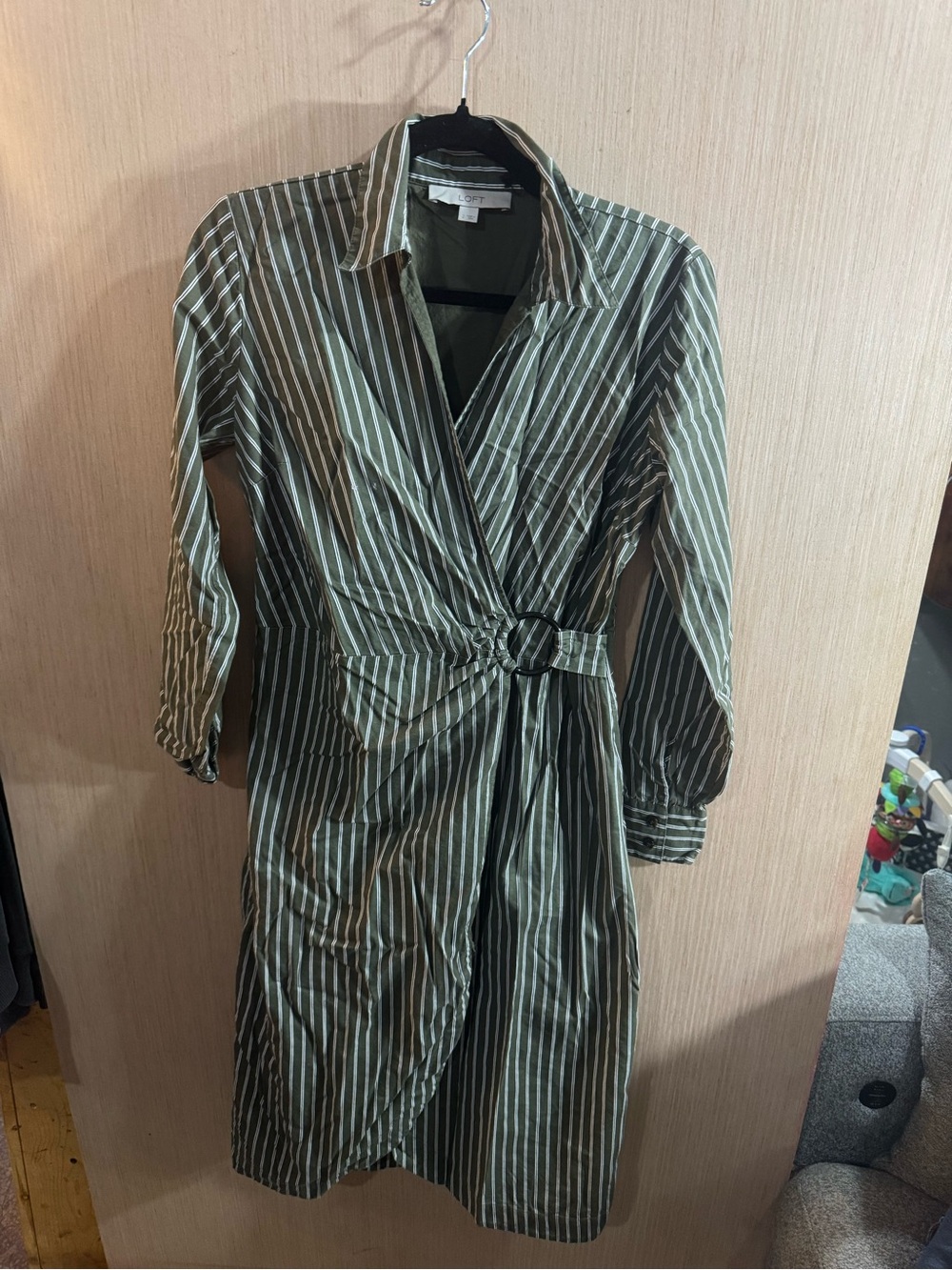 Women’s LOFT Long Sleeve Olive Green and White Striped Wrap Shirt Dress Size 2